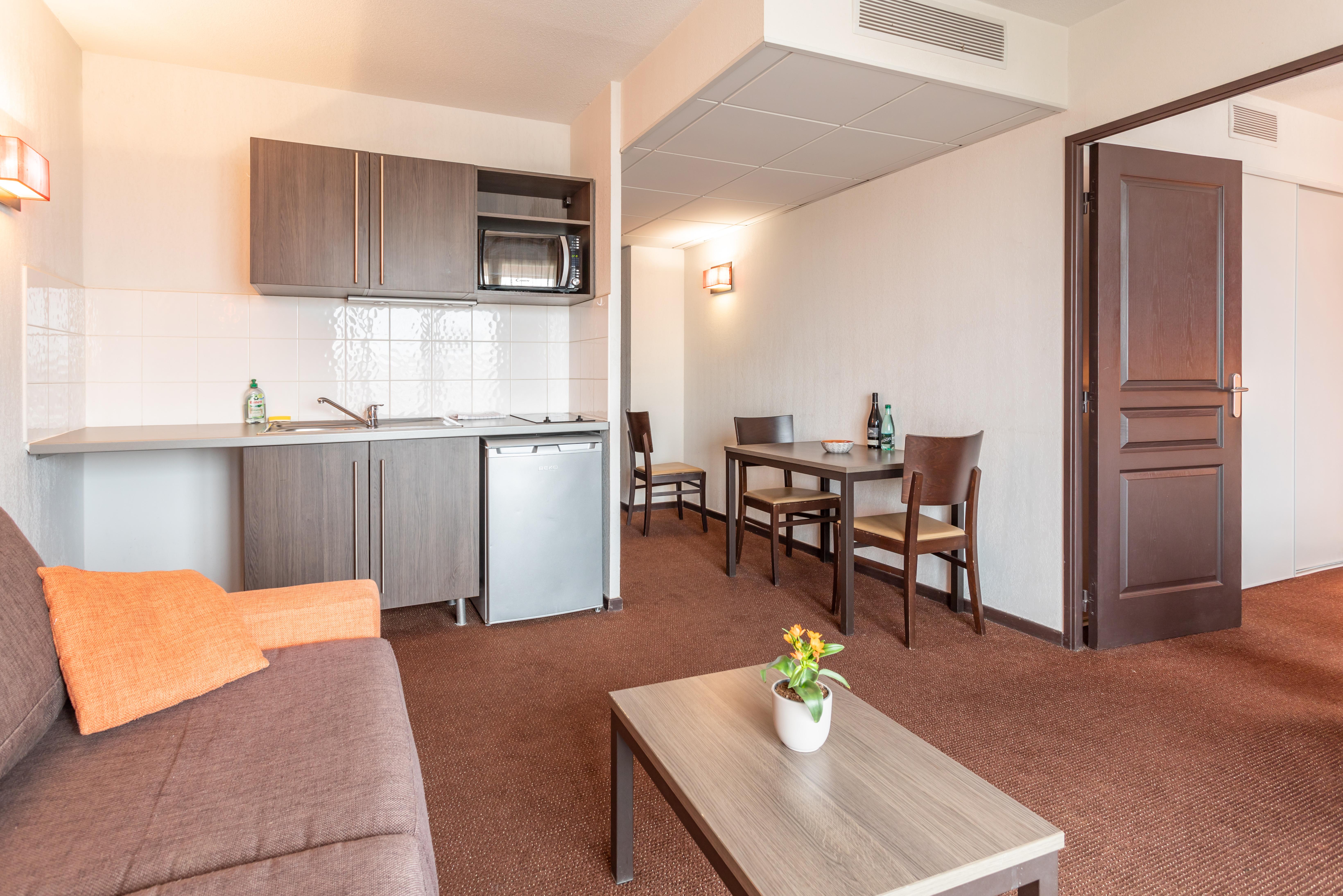 Comfort Aparthotel Nimes Centre Eksteriør billede