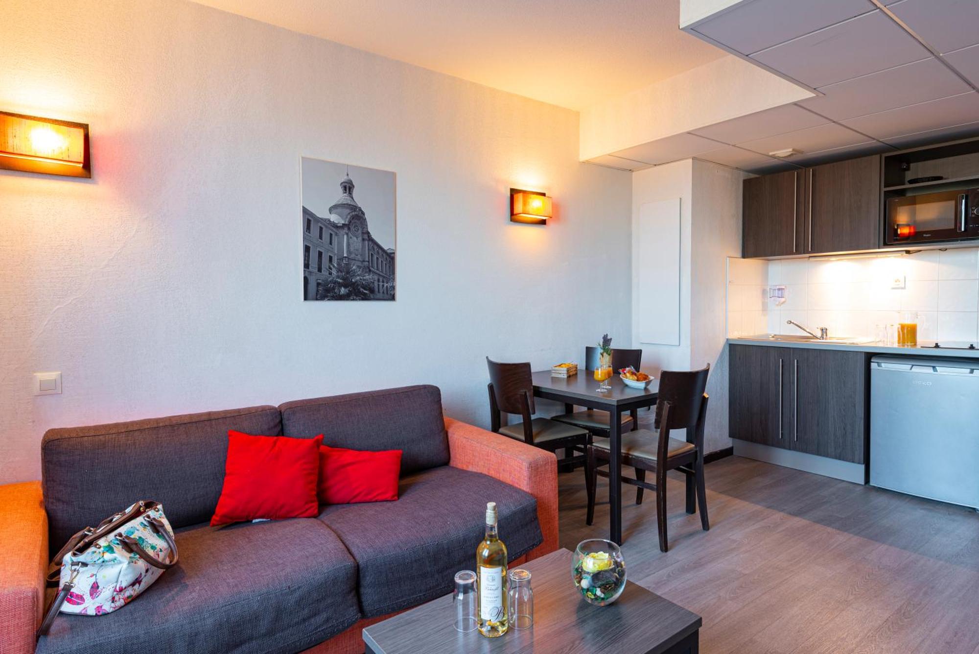Comfort Aparthotel Nimes Centre Eksteriør billede