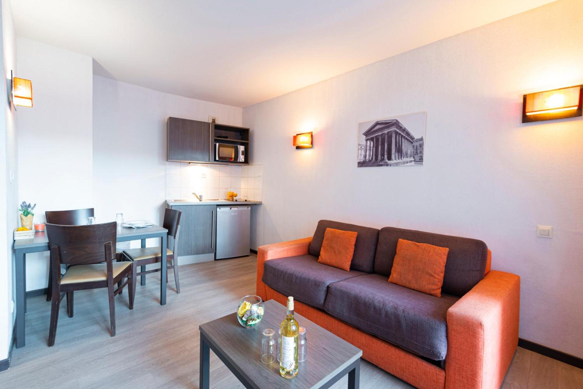 Comfort Aparthotel Nimes Centre Eksteriør billede