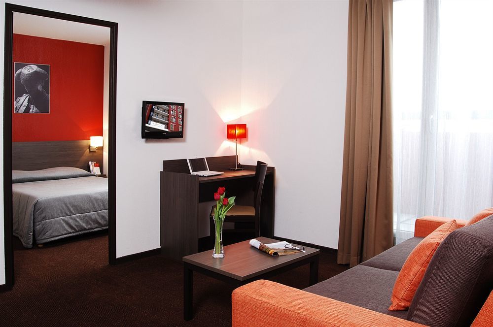 Comfort Aparthotel Nimes Centre Værelse billede